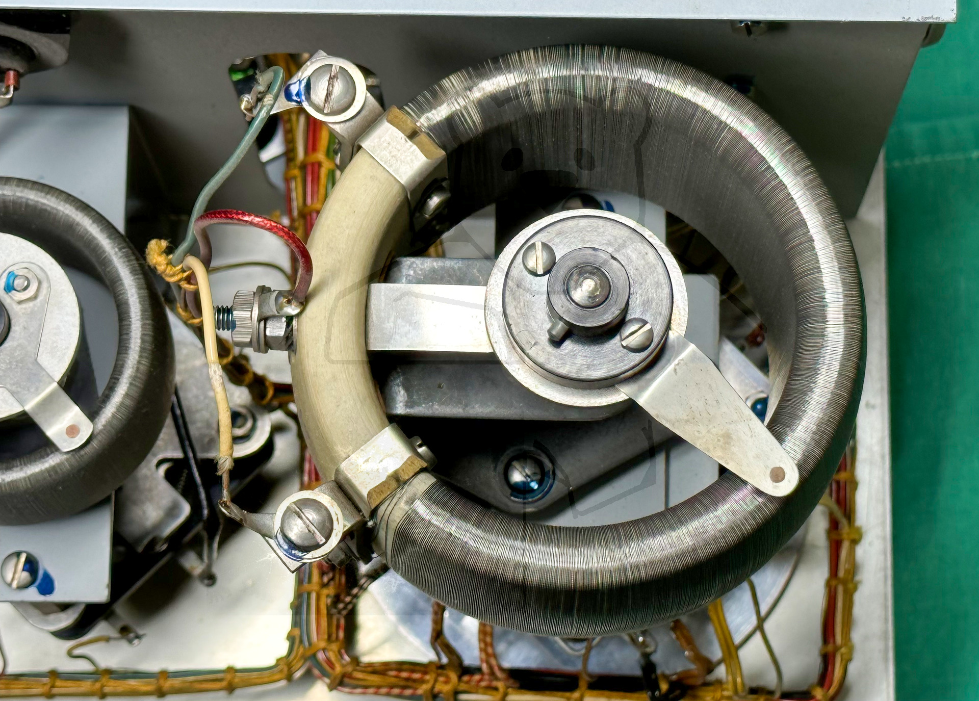 Neuberger RPM370-1 - Innenaufbau